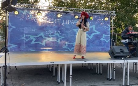 С концерт  в село Стражица започна тридневният тур на Петя Панева и Митко Денев в община Балчик