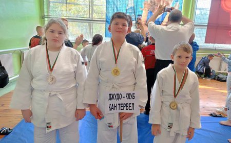 Състезателите от Джудо клуб „Кан Тервел-2019“ с медали от престижно състезание