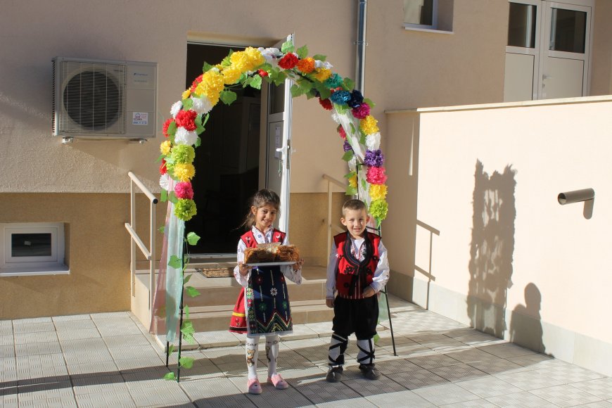 Есенен празник в детска градина Коритен