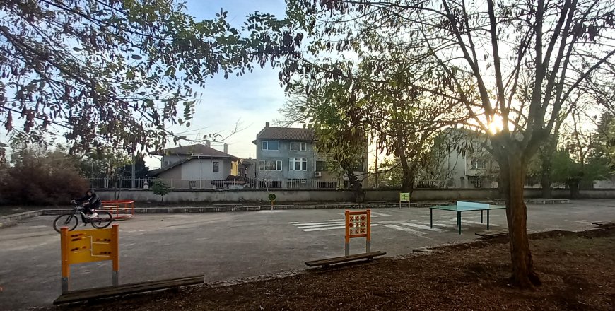 Нови детски съоръжения за игра за малките жители на Каварна