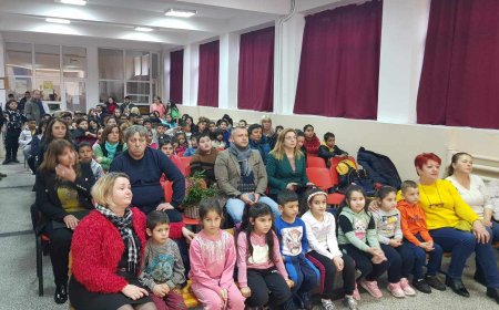 Патронен празник чества днес СУ“Н.Й.Вапцаров“ в с.Карапелит