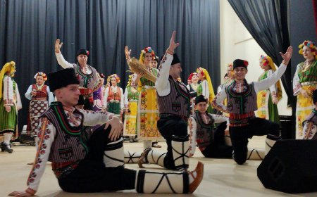Коледен концерт с много фолклор за жителите на с. Кардам