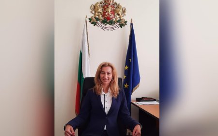 Йорданка Костадинова: Нека Коледа донесе във всеки дом здраве и благополучие!