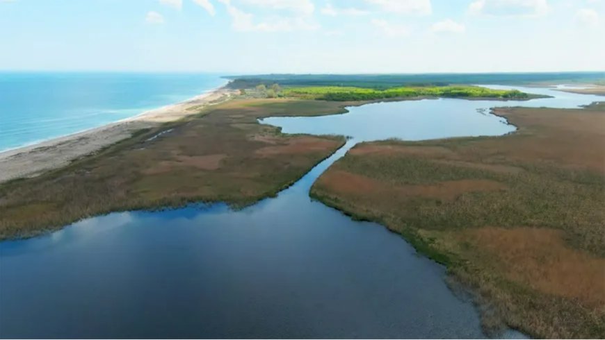 Реконструирано е преливно съоръжение за връзка на Дуранкулашко езеро с Черно море