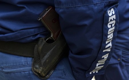 В Добрич полицията задържа млада жена и двама мъже с наркотици