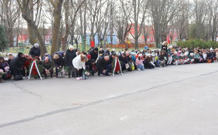 С поклонение пред паметника на Апостола в Генерал Тошево почетоха 151 години от смъртта му