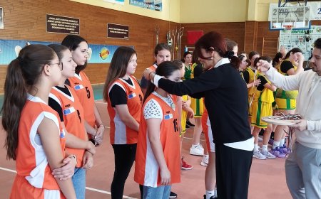 Момичетата от ОУ „Христо Ботев” и юношите от ЕГ „Гео Милев” са победители в ученическите игри по баскетбол