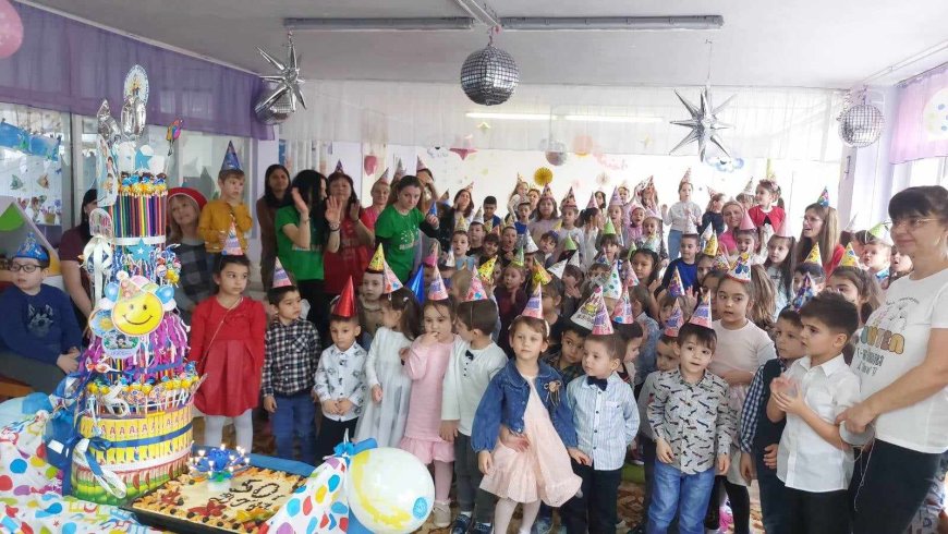 Уникално шоу за юбилея на ДГ №17 „Първи юни"