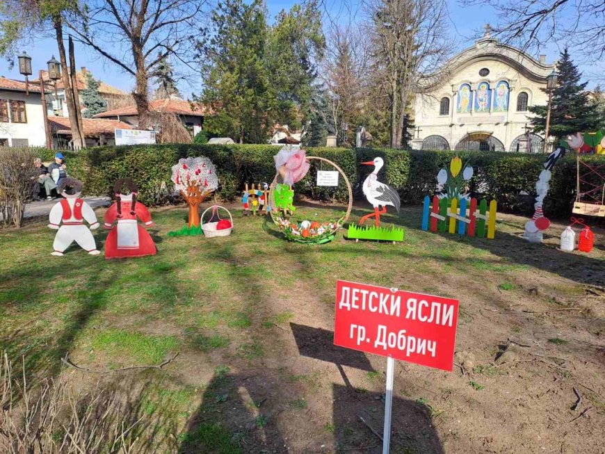 Празнична мартенска украса изработиха децата от детските ясли в Добрич