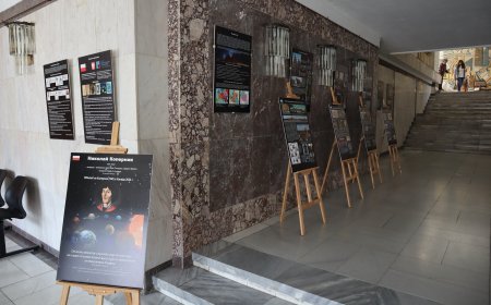 Фотодокументална изложба, посветена на Коперник, представят в РБ „Дора Габе“