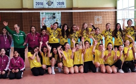 Момичетата  на СУ „Петко Р. Славейков” станаха първи на ученическите игри по волейбол