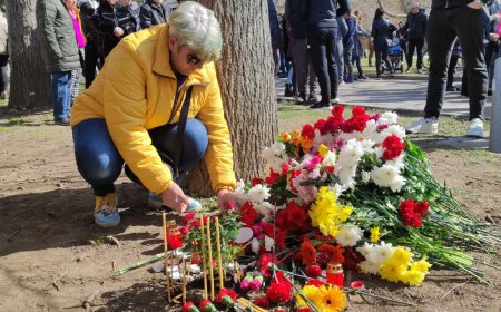 Добричлии почетоха паметта на убития в Градския парк „Св. Георги“ мъж