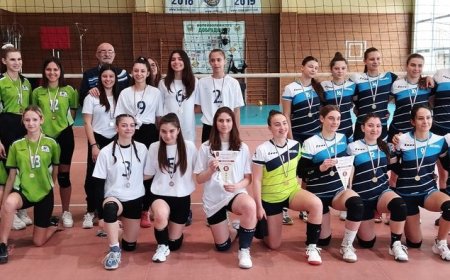 Девойките от ЕГ „Гео Милев” първи в ученическите игри по волейбол девойки 8-10 клас