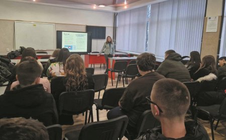 Какви са правата на потребителите научиха учениците от СУ „П. Р. Славейков”