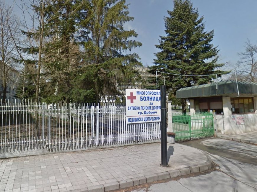 Мотоциклетист от Добрич е в болница със счупен крак след удар в метален стълб