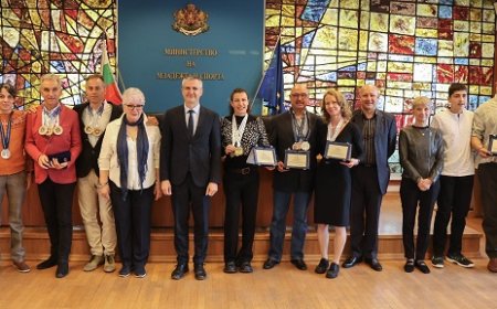 Галин Костадинов с награда от министъра на спорта