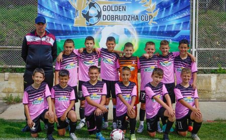 ФК „Приказките”  набор 2012 със златен медал от „Купа Златна Добруджа”