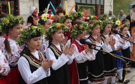 Каварна отбелязва Лазаровден и Цветница с празнично богослужение,пъстра фолклорна програма и фермерско изложение