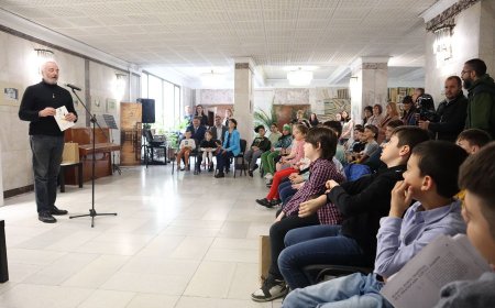 Маратон на четенето в РБ „Дора Габе“ по повод Световния ден на книгата