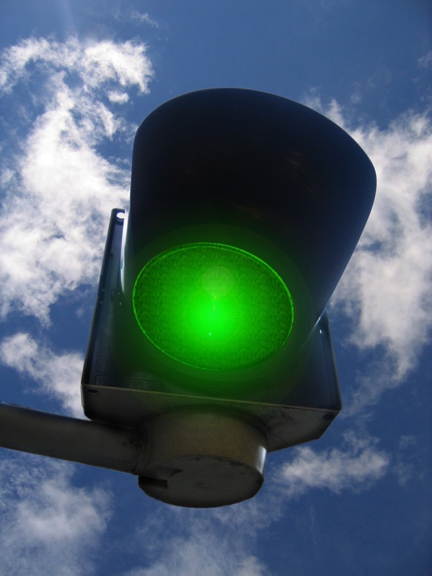 Светофарът на кръстовището на улиците "Кирил и Методий" и "Сан Стефано" в Добрич няма да работи днес