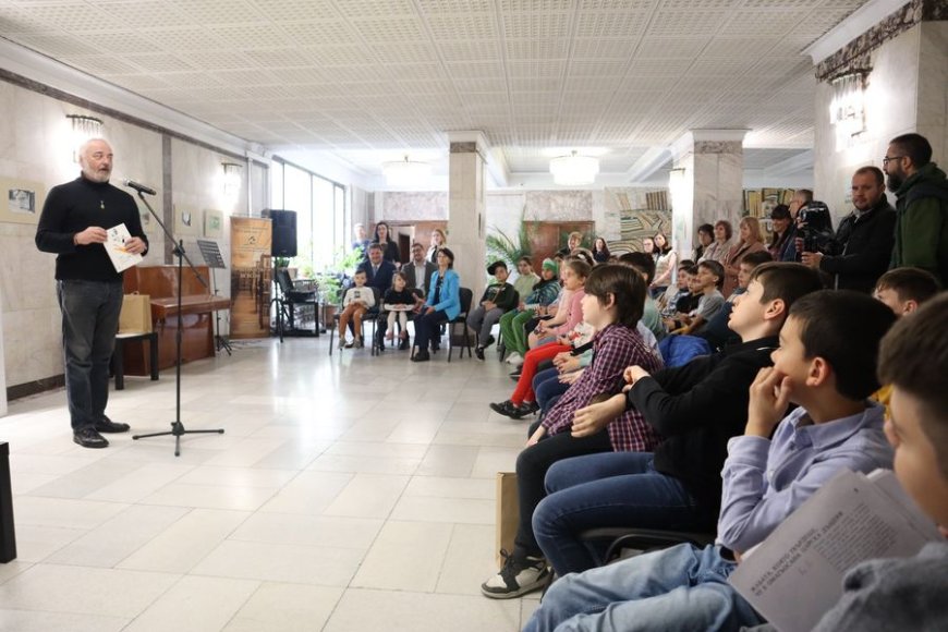 Маратон на четенето в РБ „Дора Габе“ по повод Световния ден на книгата