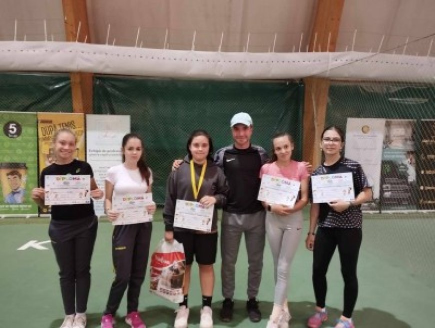Сребро и бронз спечелиха тенисистите на ТК „Добруджа“ от турнир в Мамая, Румъния