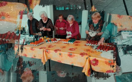 На Велика събота в Дома за стари хора в Добрич боядисваха  яйца