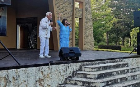 Шабла отбеляза празника на града с концерт на Мими Иванова и Развигор Попов