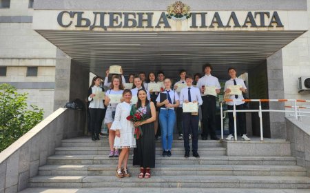 Ученици от Добрич преминаха обучение в Районния съд