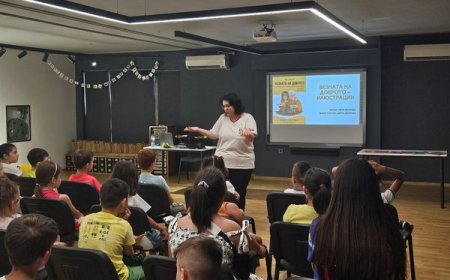 Петя Петрова  представи книгата си „Везната на доброто“ пред деца от Добрич и Шумен