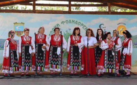 Стотици се събраха на Еньовския събор „Край язовир Дрян”