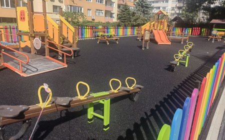 В Тервел текат довършителните дейности по новата детска площадка в кв.“Изгрев“
