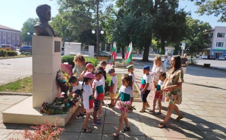 С поклонение и едноминутно мълчание шабленци отбелязаха 187-годишнината от рождението на Левски