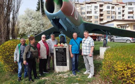 В Добрич вече има парк „26 разузнавателен авиационен полк"
