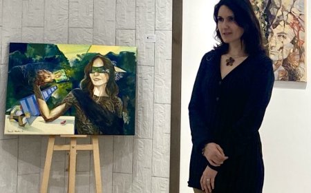 В Балчик гостува Кремена Николова с изложба живопис „Изгубени маски