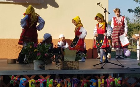 Селата Славеево и Полковник Минково празнуват днес