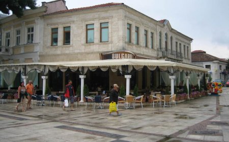 В Каварна лошото време провокира свличане на земни маси по две улици