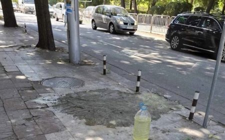 От Община Добрич санкционираха собственик на фирма, използвал тротоар за строителни дейности