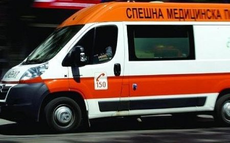 32-годишен водач е с пукнато ребро след удар в дърво край Соколово