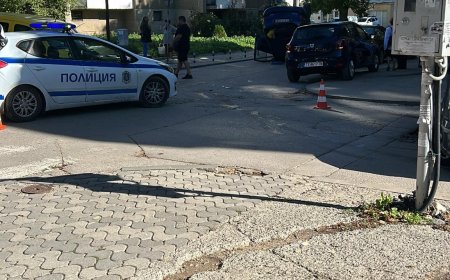 Катастрофа на ул. "Генерал Гурко": Един автомобил е обърнат по таван