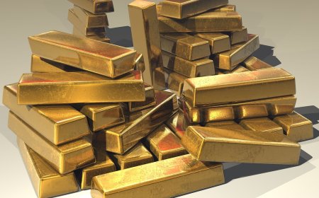 Златото поскъпва с близо 40% за година: Какво движи пазара и какви са бъдещите перспективи?