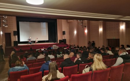 Александър Сано се срещна с ученици от Шабла