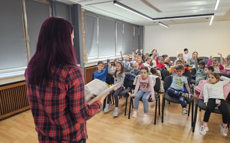 Деца от ЦДГ №18 получиха първите си читателски карти