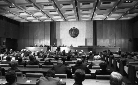 Отбелязваме 35 години от края на режима на Тодор Живков и началото на демокрацията в България