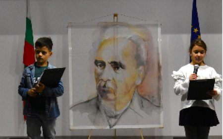 СУ „П. Р. Славейков“ чества 197 години от рождението на своя патрон с празнични тържества