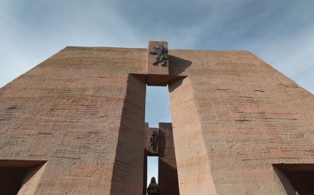 19 ноември - Сухопътните войски честват своя боен празник