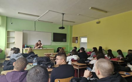 Административен съд – Добрич с лекции за безопасност в интернет за ученици