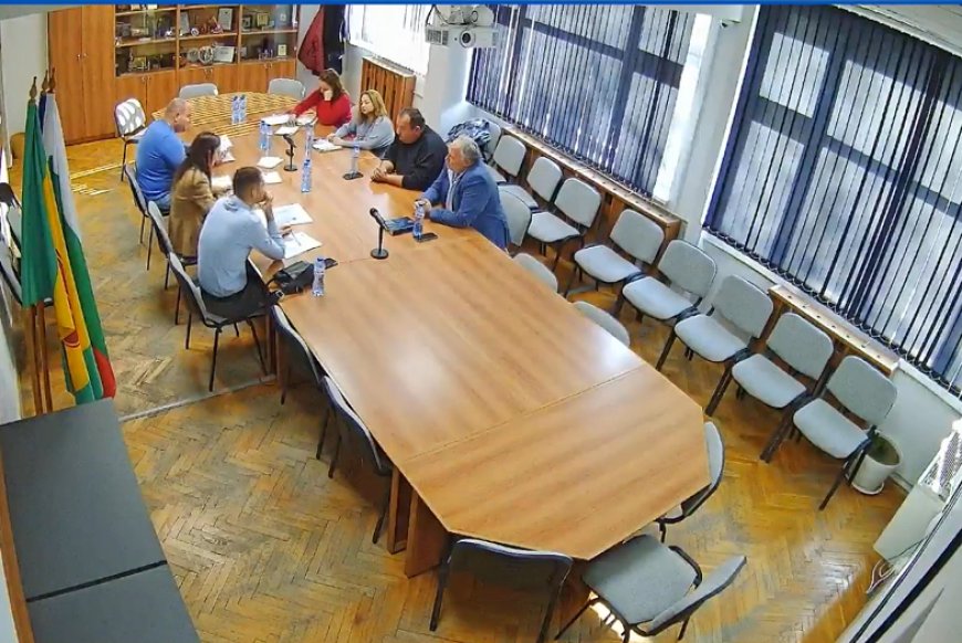 Паркингите трябва да отговарят на Наредбата заяви председателят на ПК „Законност и обществен ред“ Зорница Михайлова