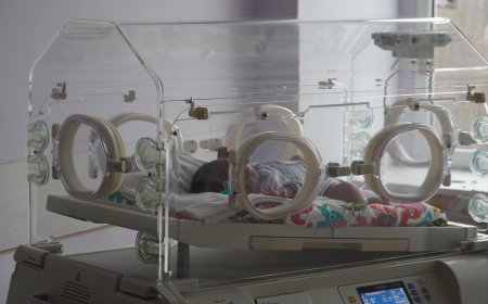 15-годишна стана майка на близнаци в болницата в Добрич