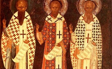 На 30 януари Църквата почита паметта на Свети Три светители – Василий Велики, Григорий Богослов и Йоан Златоуст